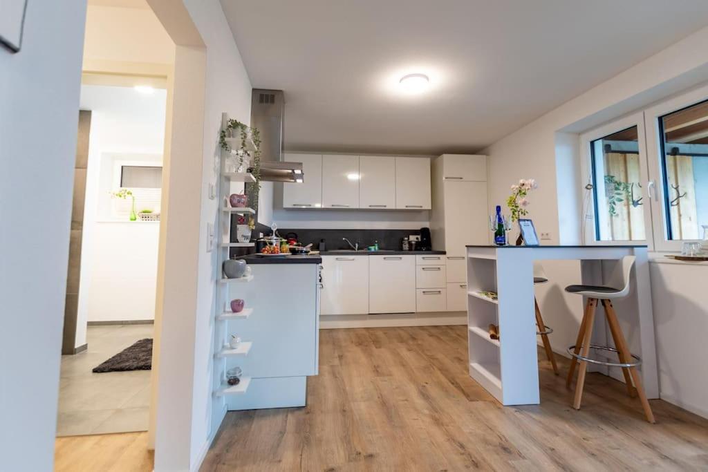 Apartamento Fewo Mit Whirlpool, Sauna & Schwarzwaldblick Hausach Exterior foto